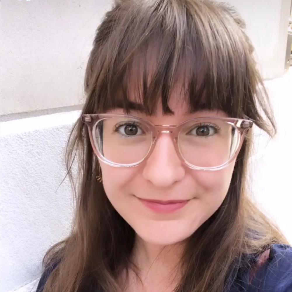 Meet your Posher, Jennifer